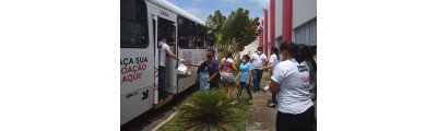 Busão Solidário Distribui 250 Cestas Básicas às Famílias do CEDB